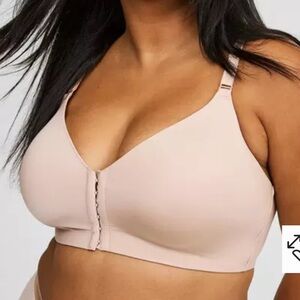 Torrid Dream Wire Free Lightly Lined Front Closure Bra Woman 48DDD Comfy  NEW